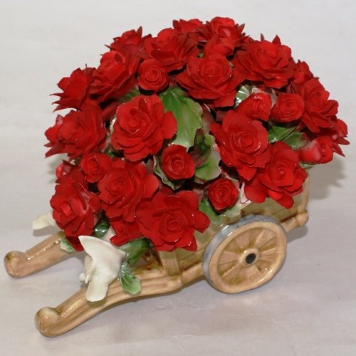 Купить фарфоровый букет Букет из фарфора. купить цветы и корзинку из фарфора Италия фирма Artigiano Capodimonte Китай 