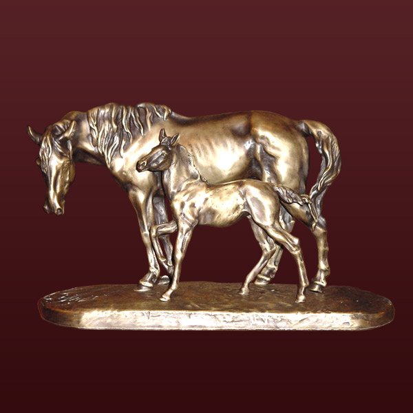 Бронзовая статуэтка "Лошадь с жеребенком"