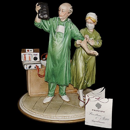 купить фарфоровую статуэтку врач - хирург. статуэтки из фарфора в интернет магазине